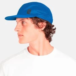 On Running On Moulded Cap