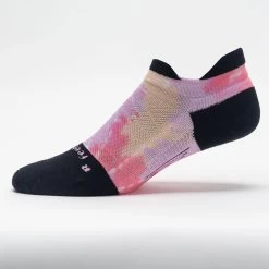 Feetures Elite Light Cushion No Show Tab Socks Tie Dye